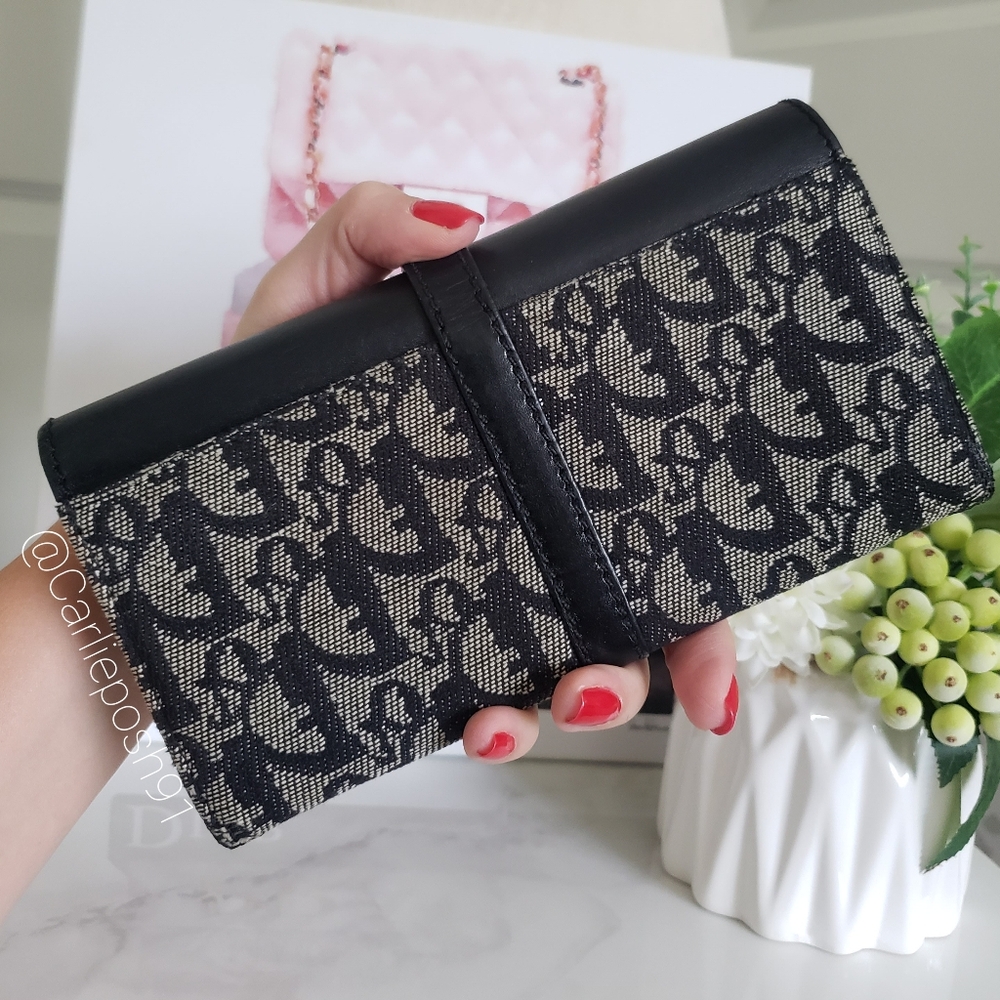 **SOLD** Authentic Pre-owned Vintage Dior Diorissimo Flap Wallet - Picture 5 of 15
